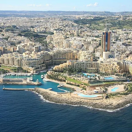 Penthouse - - Terrace & Sea View *