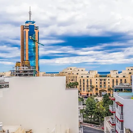 Penthouse - - Terrace & Sea View * San Ġiljan