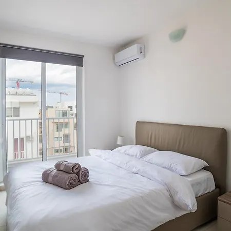 Appartement Penthouse - - Terrace & Sea View San Ġiljan