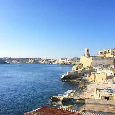 Penthouse - - Terrace & Sea View Apartment